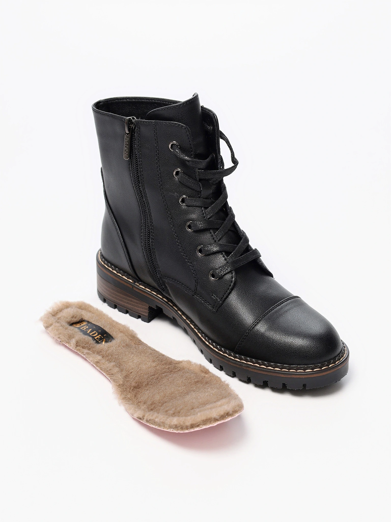 Ботинки черного цвета на среднем каблуке